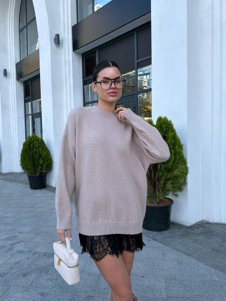 Жіночий подовжений светр oversize з гіпюром