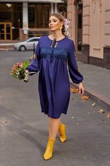 Элегантное платье с гипюром и цветочной вышивкой
