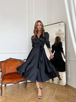 Вечірня атласна сукня "на запах"