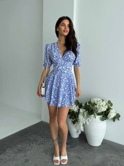 Літня коротка сукня - комбінезон блакитного кольору