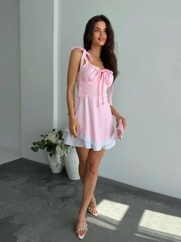 Короткое льняное платье на бретелях-завязках
