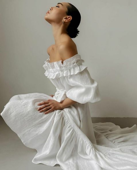 Белое льняное платье в пол с открытыми плечами Onesize