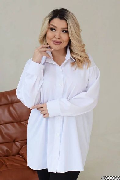 Стильная женская рубашка с разрезом на спине